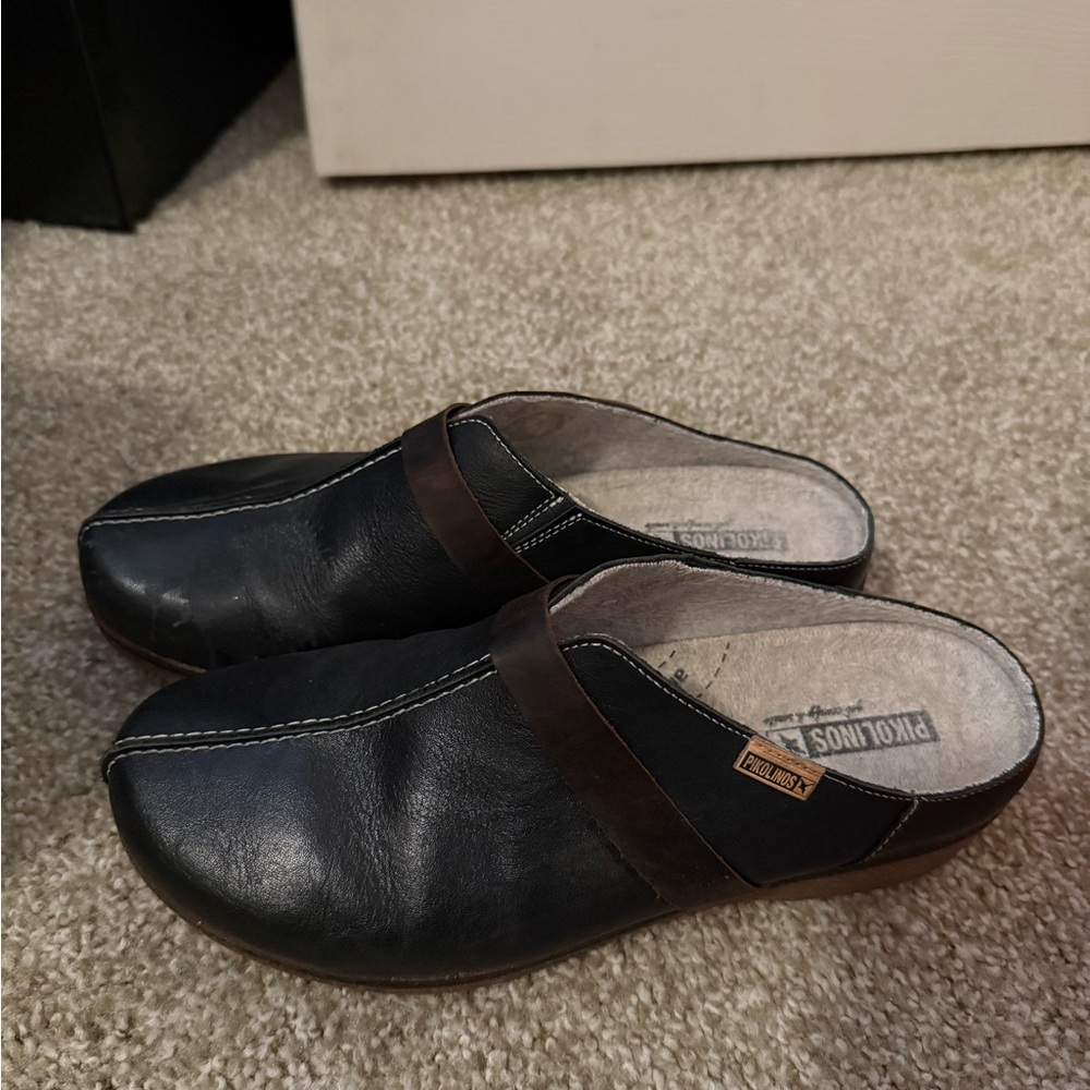 PIKOLINOS Men's Black and Brown Slip-On Loafers